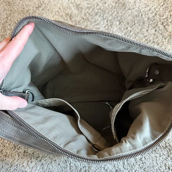 Rough & Tumble Chimney Medium Hobo - Picture 5 of 5